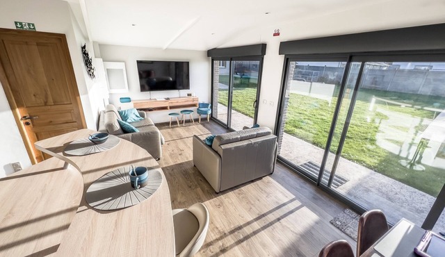 DIEPPE, Studio for three people, quality services