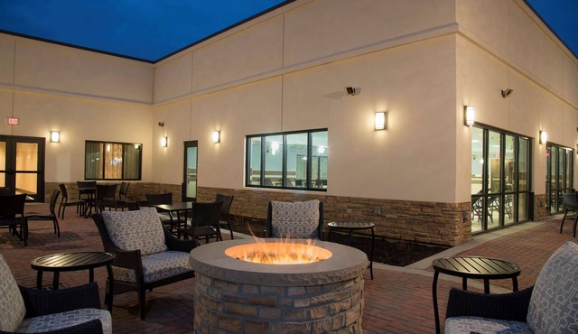 DoubleTree by Hilton Schenectady Downtown