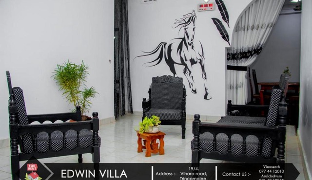 Edwin Villa