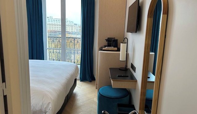 Eiffel Yard Hotel