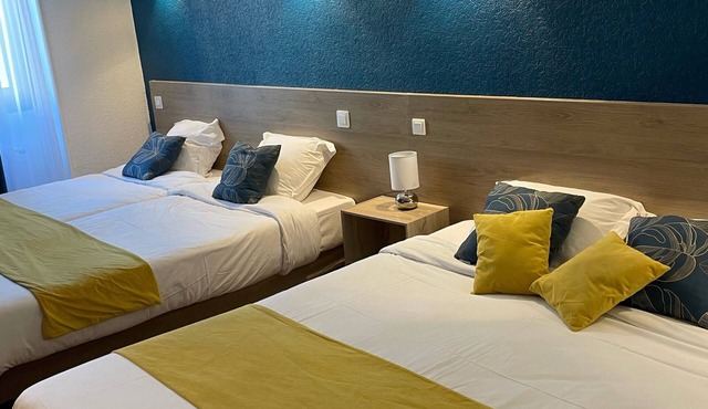 Empire Hotel