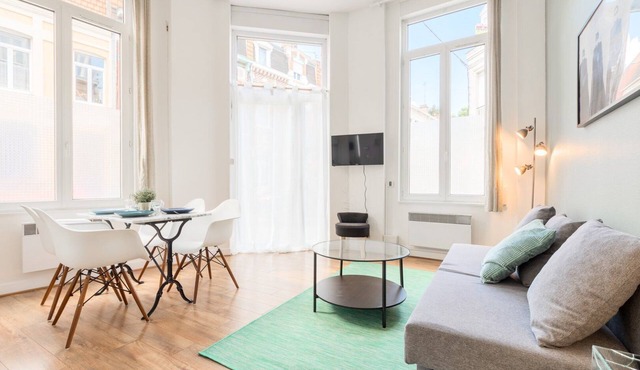 Functional flat close to the station