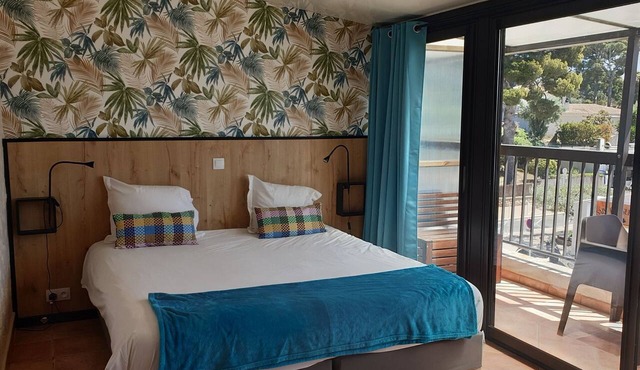 Junior Suite-Comfort-Ensuite with Bath-Balcony
