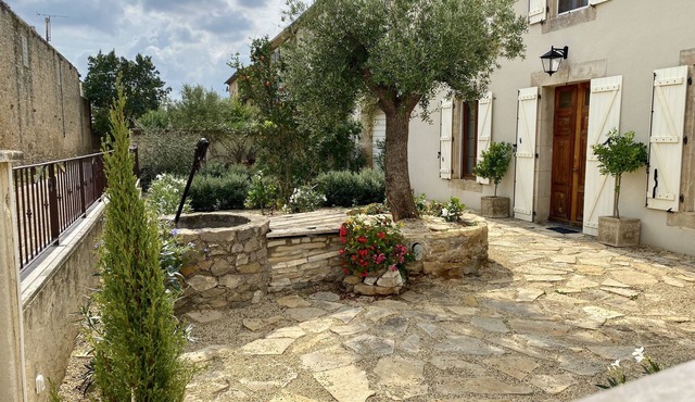 La Bergerie Antoine Grenadier King Room - Deluxe South of France Experience