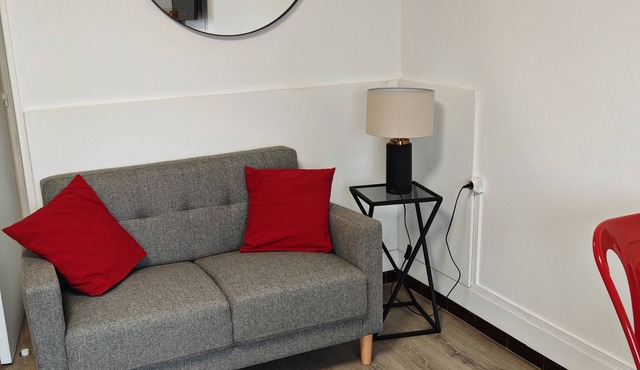 LARGE STUDIO WITH BALCONY