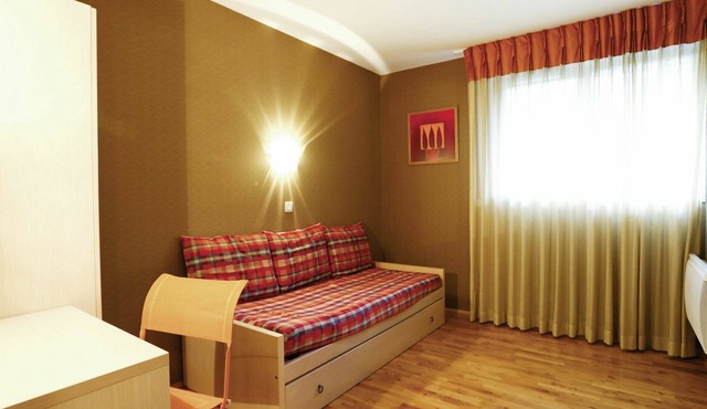 Lovely apartment for 6 guests with WIFI, hot tub, pool, A/C, TV, terrace, pets allowed and parking