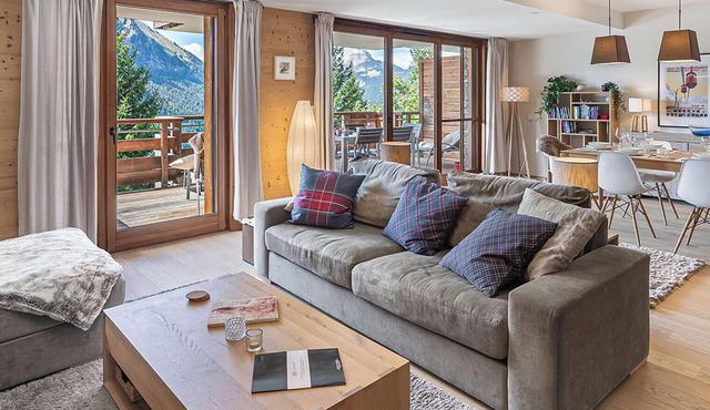 Luxury flat 6 pers. - fireplace, close to the centre and slopes