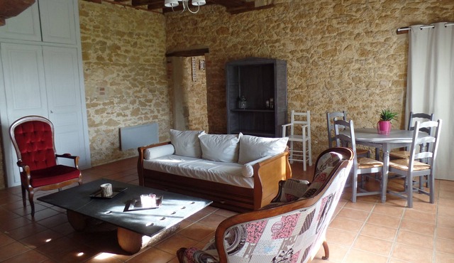 Magnificent cottage for 4 people with spacious pool, cleaning included