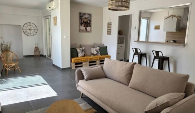 Maison Guyenne Lovely, cosy house furnished with care and comfort