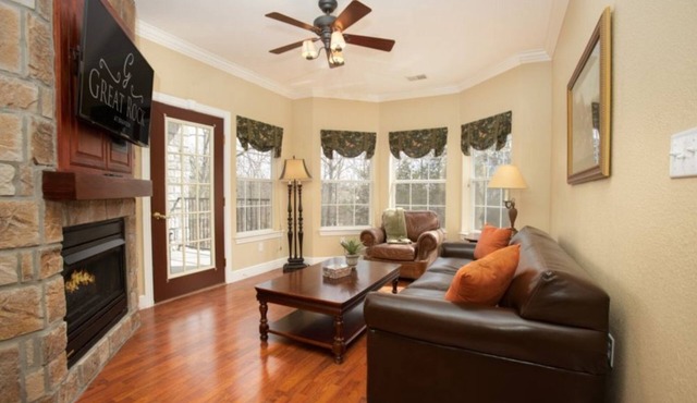 Modern 2BR Haven at Great Rock Resort