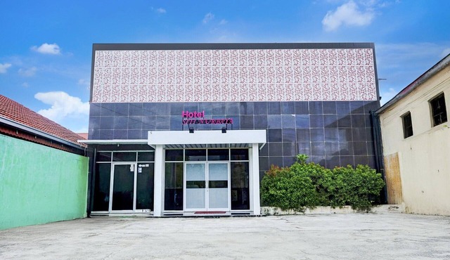 Modern Twin Suite Stay with Parking Access