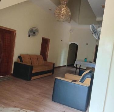 Nayyo Grand Hotel