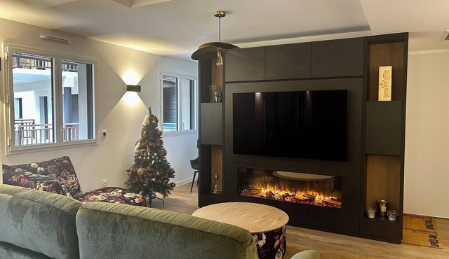 New downtown apartment for 10 people