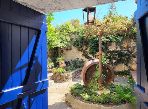 Renovated 12th-century chapel fully equipped for 6