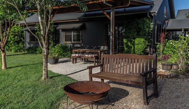 Samsara Farm Cottage - Stunning hinterland oasis