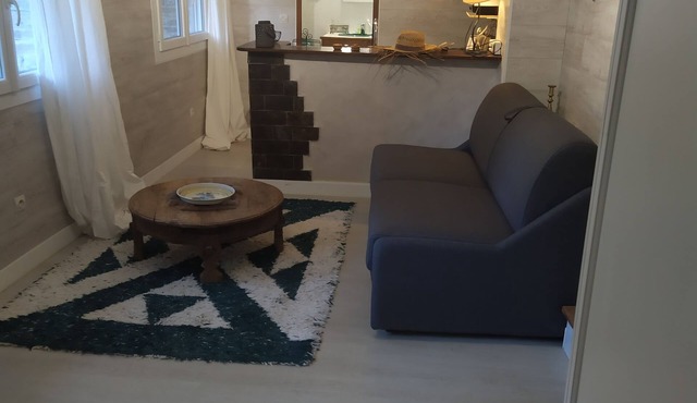 SELF-CONTAINED STUDIO IN THE HEART OF THE CEVENNES WITH PRIVATE WATERFALL
