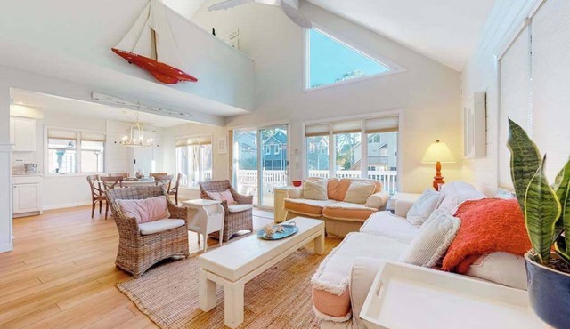 South Bethany cottage with private pool, firepit, & more - 5 minutes from beach