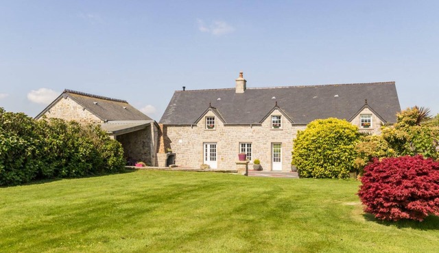 Spacious house with enclosed garden near Cherbourg