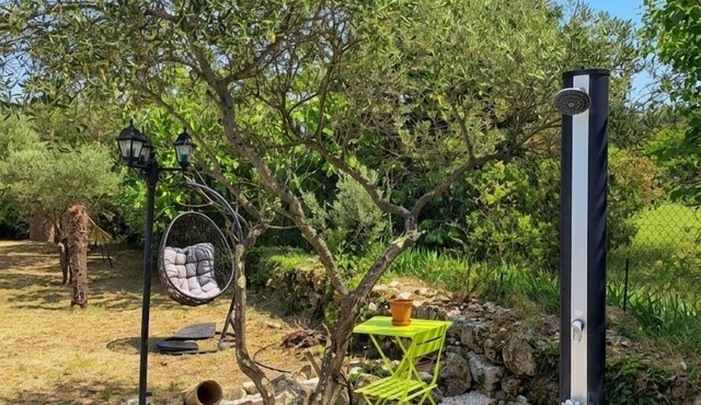 Spacious Provencal villa with swimming pool and pétanque court