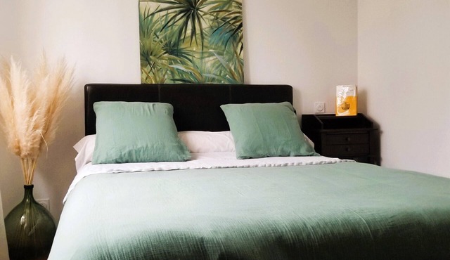 Stay in Le Mans: B&B with private shower room and free parking