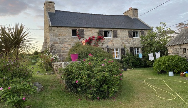 Stone house in an idyllic village by the sea, bike rides