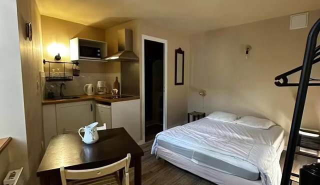 Studio 5 "Aux volets bleus" Cosy studio at the foot of the Pyrenees