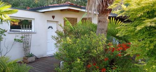 Studio avec jardin à 2km de L'Océan !