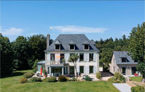 Stunning Apartment In Concarneau With Sauna