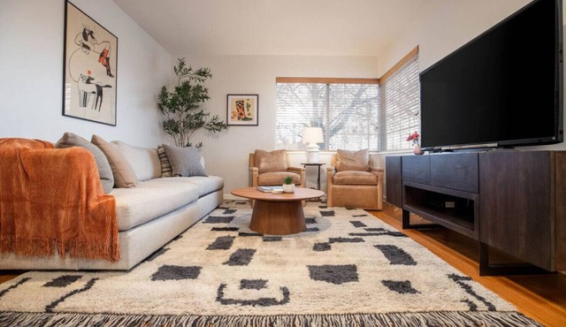 Sugar House Basecamp - 30 Minutes to Ski Resorts!