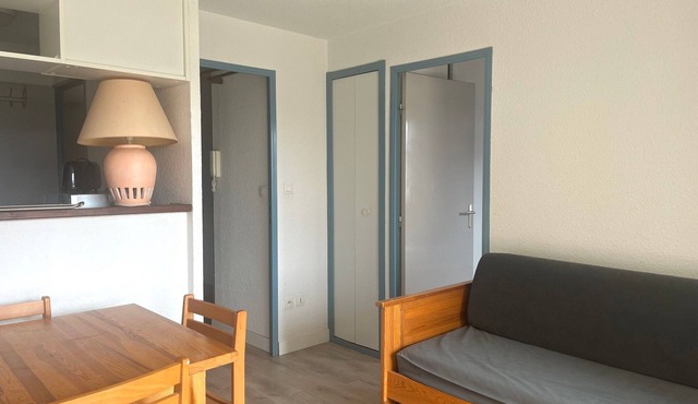 T2 apartment with balcony, 400m from slopes, free shuttle, Spassio access, pets allowed