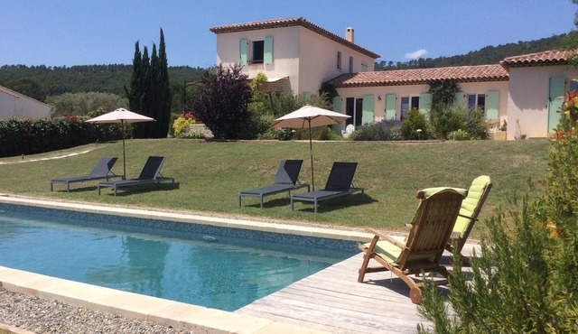 Villa with heated pool and stunning views in Salernes, Provence near Cotignac