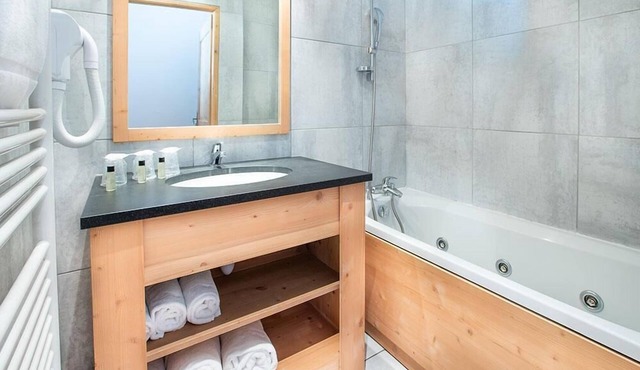 Wifi, 5th floor, balcony, tv, ski locker, 105m², Tignes
