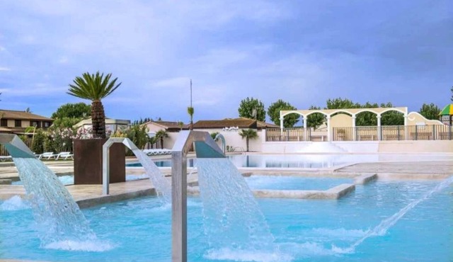 ZEcamping 3* 500m plage parc aquatique pet friendly locatif TV LV BBQ