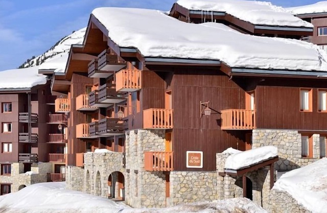 100m from resort center, 1st floor, view ski slopes, balcony, tv, 27m², La Plagne