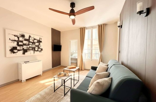 Stunning studio with lift - Louvre