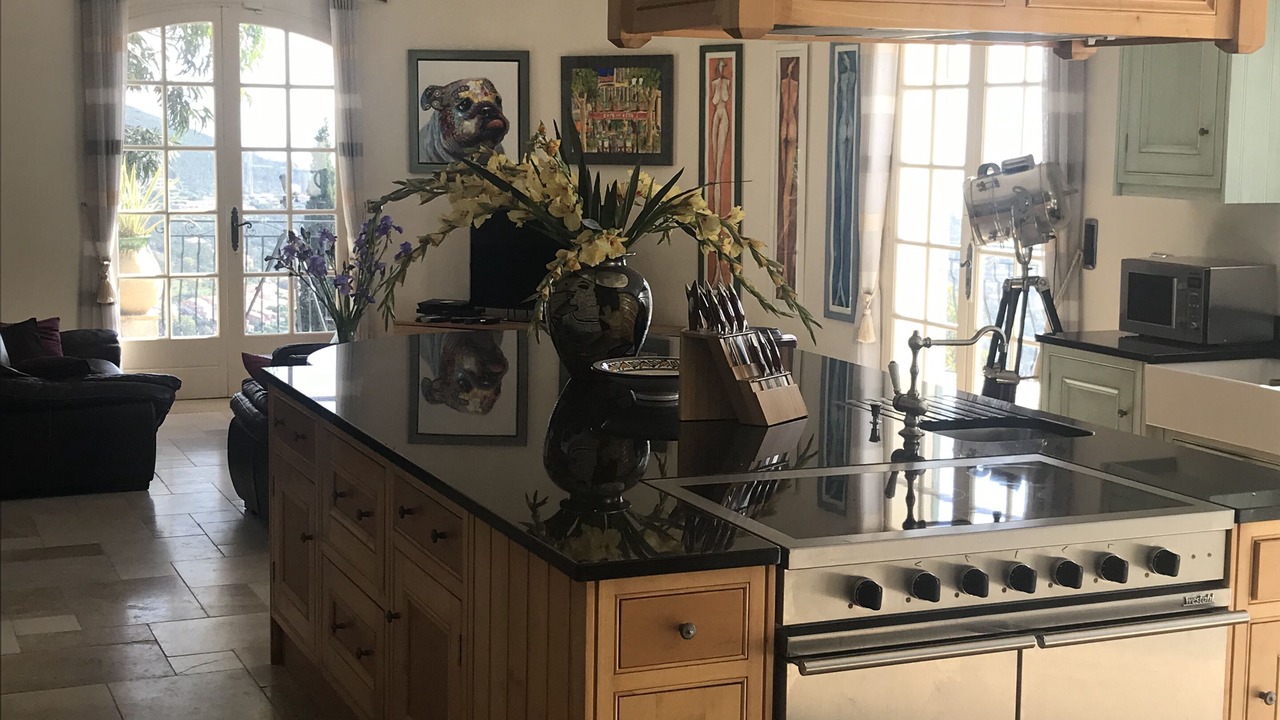 Photo of Kitchen in Espero-Pax