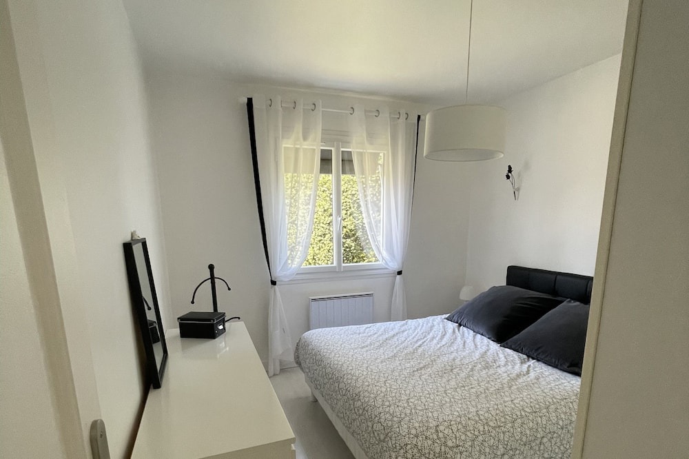 Photo of Bedroom in Quinsac