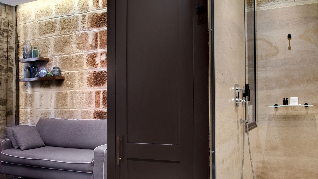 Photo of Bathroom in Aigues-Mortes Medieval City
