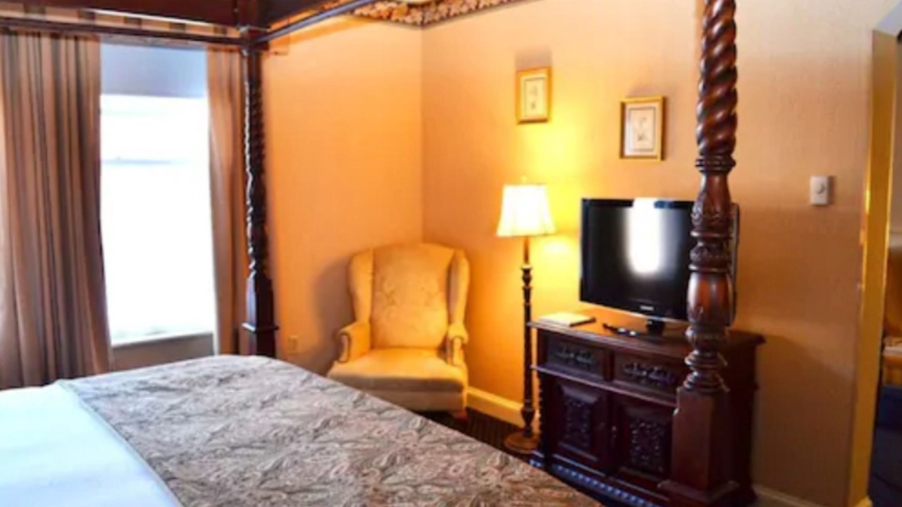 Photo of Bedroom in Saratoga Springs