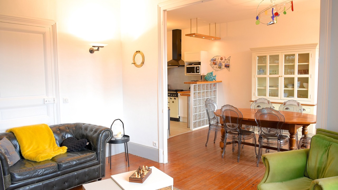 Photo of Livingroom in Courtoisville-Sillon-Moka