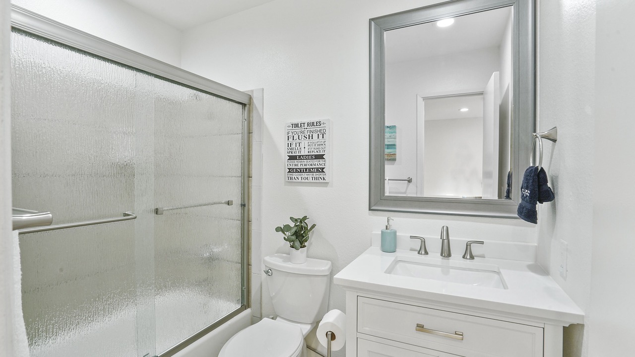 Photo of Bathroom in Ocean Beach