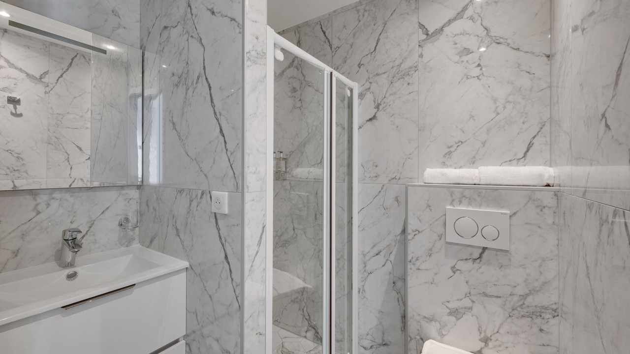 Photo of Bathroom in Pere Lachaise