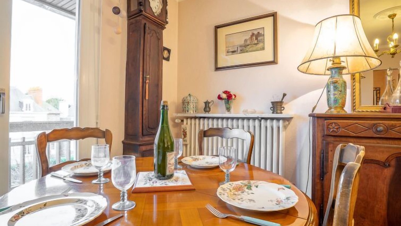 Photo of Bedroom in Saint-Servan