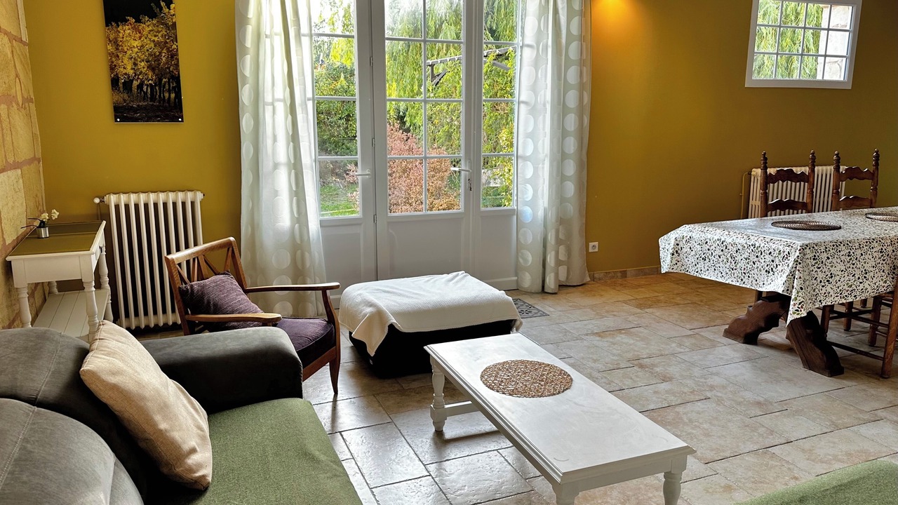 Photo of Livingroom in Saint-Caprais-de-Bordeaux