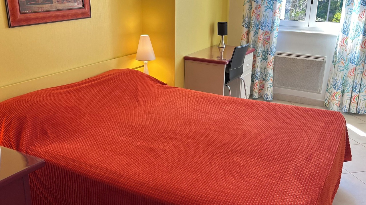 Photo of Bedroom in Le Lavandou