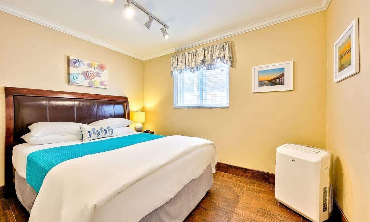 Photo of Bedroom in Ocean Beach