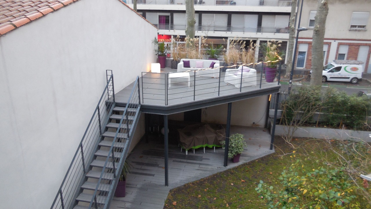 Photo of Patio Balcony in Saint - Michel