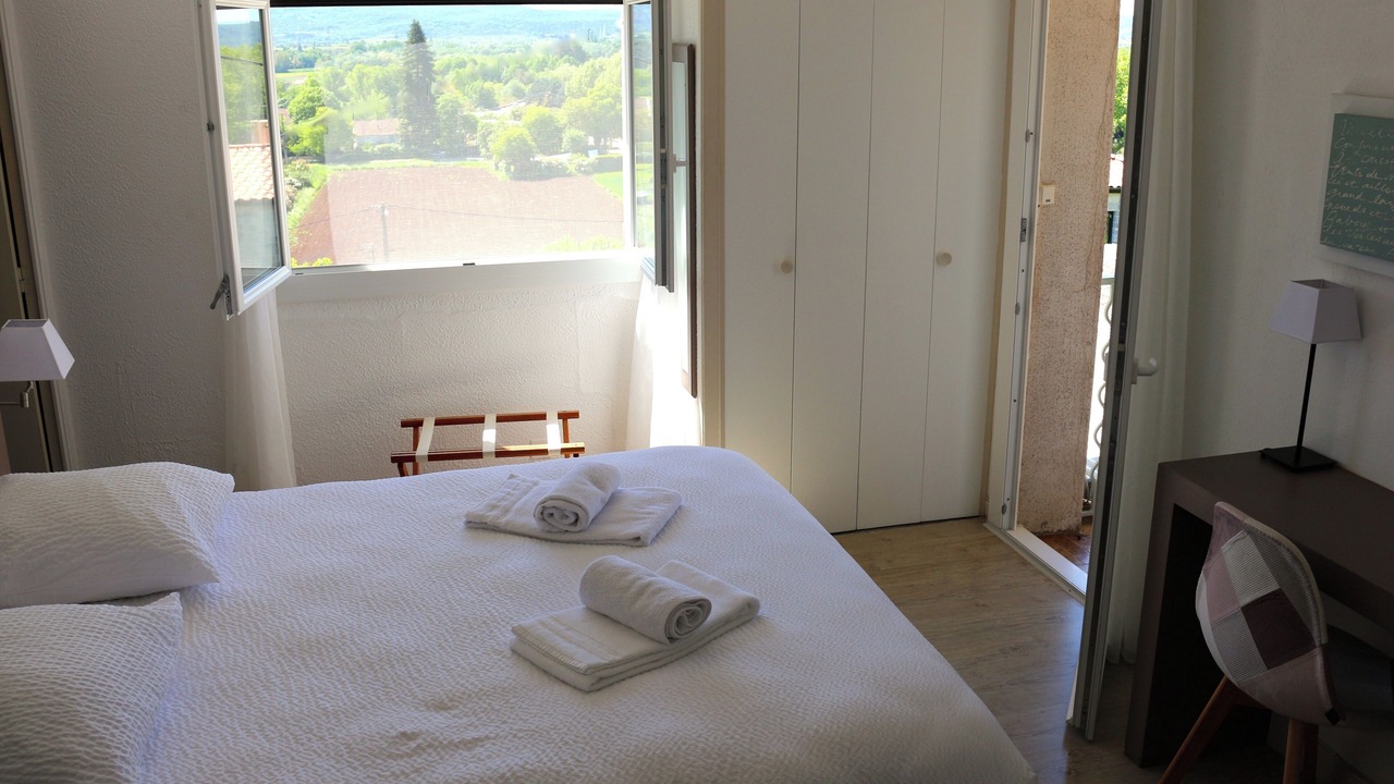 Photo of Bedroom in Chandolas