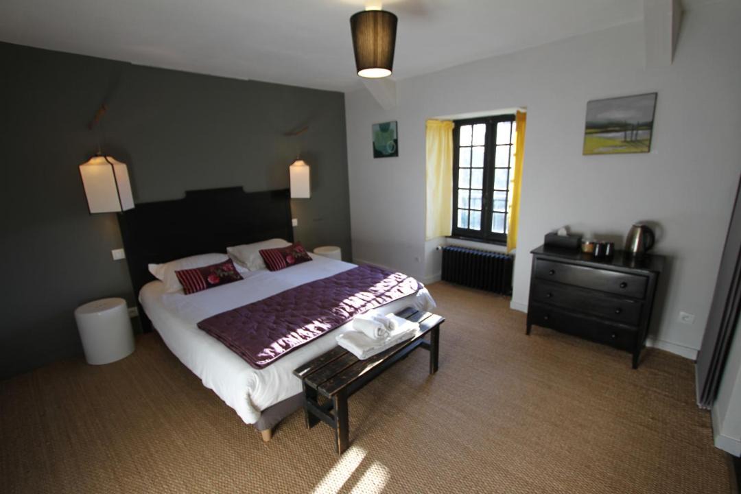 Photo of Others in Le Rosais-La Flourie