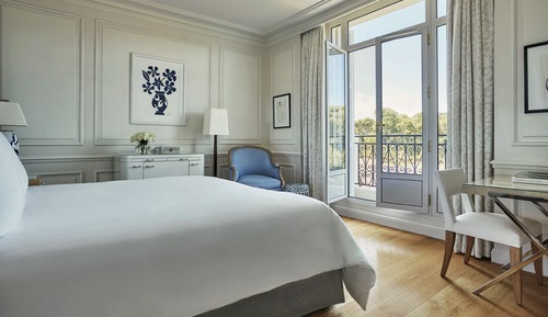Suite, 1 King Bed (Palace Pinewood)